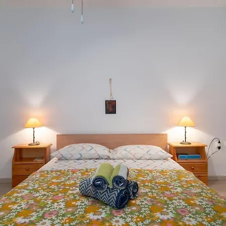 5 Person Apartment *